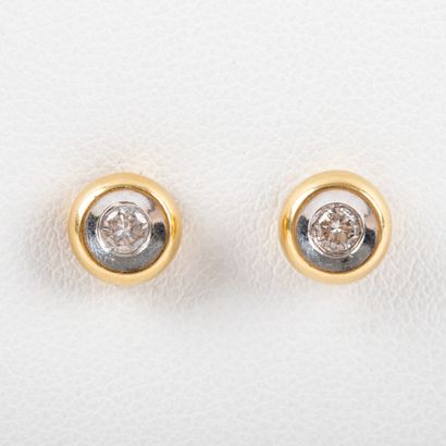 null Paire de clous d'oreilles diamants taille 8/8 en serti clos 2 x 0.10 carat environ,...