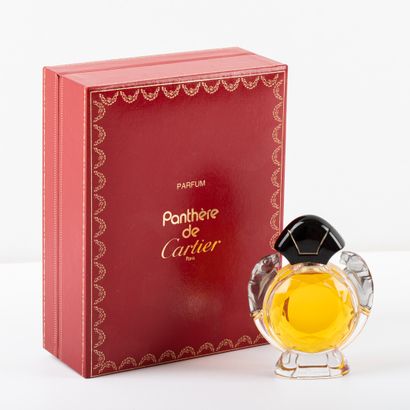 null CARTIER - Paris

Panthère

Flacon de parfum en cristal (30 ml) . Numéroté.

H.:...