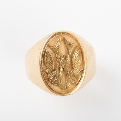 null Gold signet ring monogrammed "M 

Weight: 17.2 g - Finger: 57