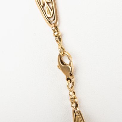 null Important long necklace in gold filigree 

Weight: 37.4 g - L: 84.5 cm