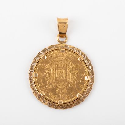 null Coin of 20 Fr gold mounted in pendant. 

Weight: 8.4 g