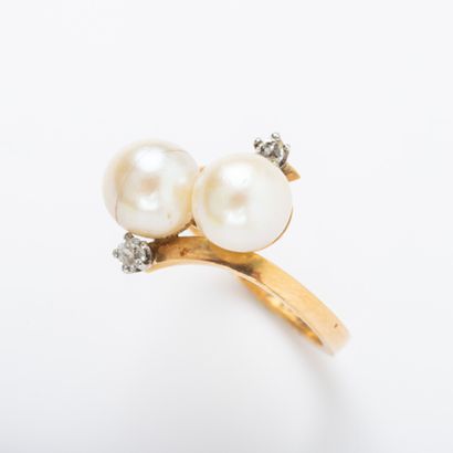 null Ring you and me cultured pearls diam: 8 mm approximately shouldered of old size...