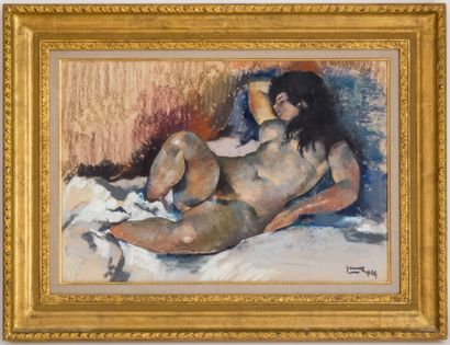 null Paul Elie GERNEZ (1888 - 1948)

Naked woman lying down, leg raised

Pastel on...