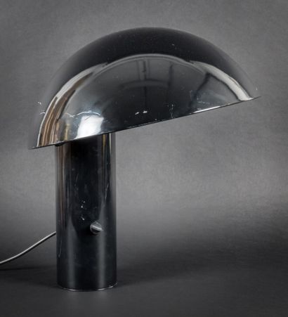 null Franco MIRENZI (1942)

Lampe de table "Vaga" en métal laqué noir

H : 47 cm...