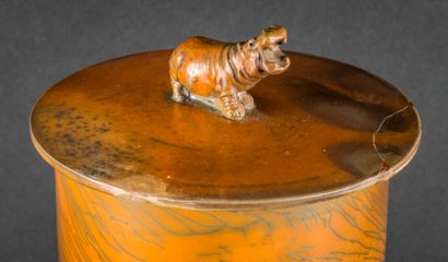 Pierre BAYLE (1945-2004) Pierre BAYLE (1945-2004)

Covered pot with hippopotamuses...