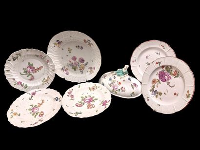 null Meissen, Vienna and Ludwigsburg



Porcelain set composed of a terrine cover...