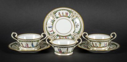 null RAYNAUD in Limoges

"Promenade in the Royal Palace".

Three cups and three saucers...