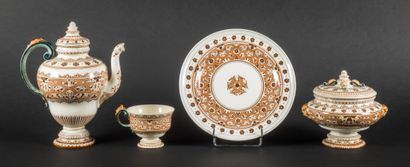 null LONGWY, Henri II model

Service of table in earthenware with decoration in ochre...