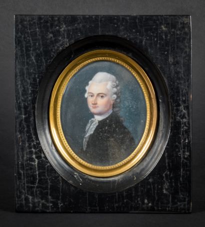 null Round miniature on ivory.

Portrait of a young man.

Late 18th-early 19th century

Diameter...