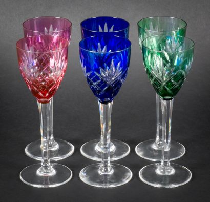 null SAINT-LOUIS, Chantilly model

Six Alsatian wine glasses, colored cut crystal

3...