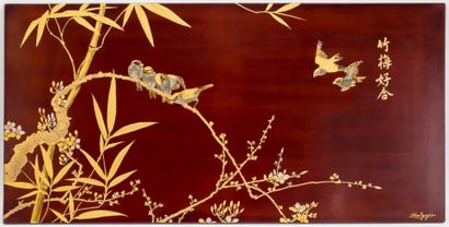 null CHAN NGUYEN

Birds on a tree in bloom and calligraphy

Lacquer panel signed...