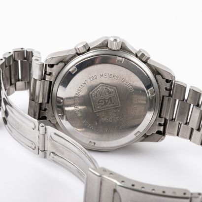 null 
TAG HEUER -2000




Chronograph watch, 36mm case and steel folding clasp bracelet,...