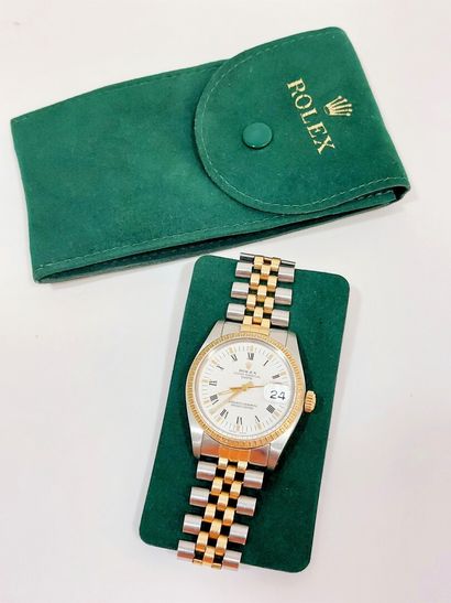 null ROLEX Oyster Date 

Men's watch, 35 mm case and gold and steel jubilee bracelet,...