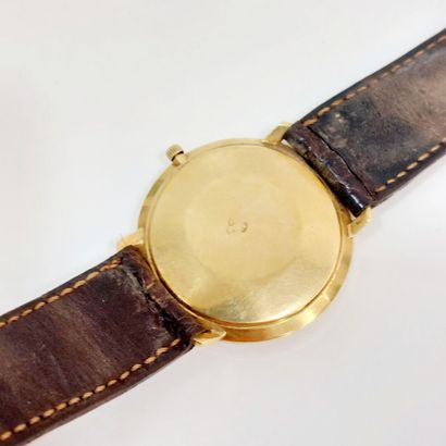 null 
Eterna-Matic 3003




Men's watch, 35 mm gold case, mechanical movement 




Circa...