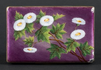 null Franz HIESS & Sohne, Wien

Enamel box decorated with daisies on a violet background,...