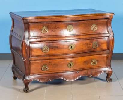 null Chest of drawers curved on three sides in cherry wood with three drawers. Sides...