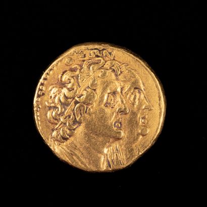 null EGYPT , Ptolemy II and Arsinoe ( -270-260) , 

Golden tetradrachm 

R] Bust...