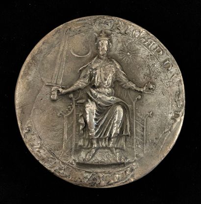 Médaille en argent à décor d'un souverain...