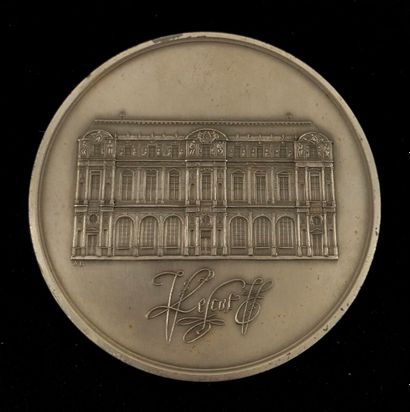 null A. BLOC (XXe)

François Ier charge Pierre Lescot de réédifier le Louvre

Médaille...
