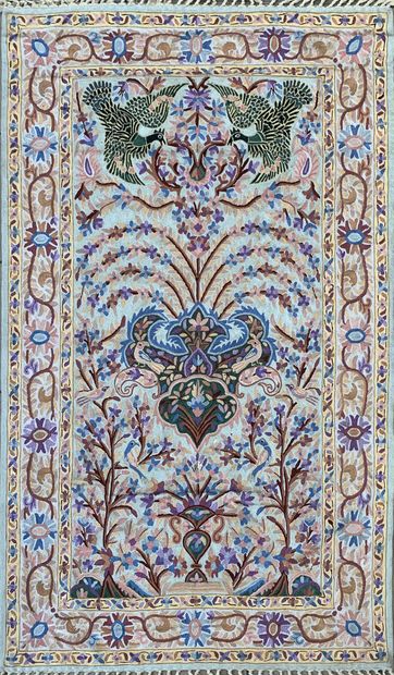 Woven carpet

150 x 90 cm approximately