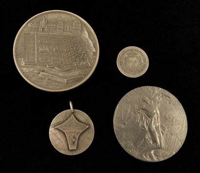 null Lot of four silver medals: 

- Bernard BOUYON (1944), "The palace and the garden...