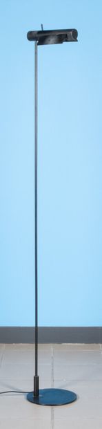 null Halogen floor lamp in black lacquered metal.

Edition Roland JAMOIS

H : 184...