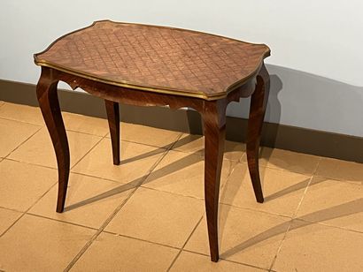 Small middle table in inlaid wood.

Transitional...