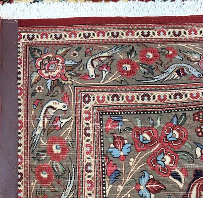 null Tapis d'Iran - Origine Ghoum

Velours : laine. Chaînes : coton

154 x 107 cm...