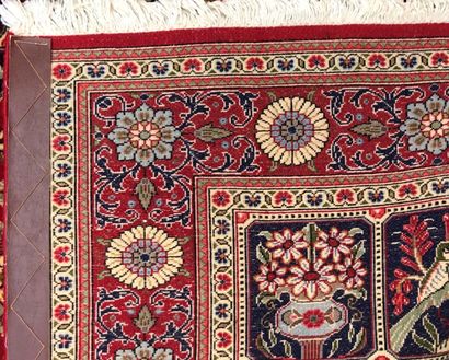 null Carpet from Iran - Ghoum origin

Velvet : wool. Chains : cotton

140 x 107 cm...