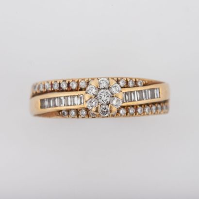 null Ring, brilliant cut diamonds and baguettes, 18K gold setting
Gross weight: 4.9...