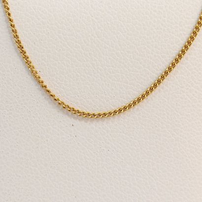 null Collier en or 18 K 
Poids: 2 g - accidents 
