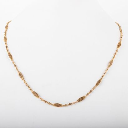 null Collier ras de cou, maille filigrané en or 18 K 
Poids: 11.1 g - L: 53.5 cm...