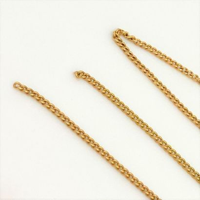 null Collier en or 18 K 
Poids: 2 g - accidents 