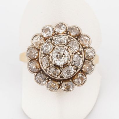 null Marguerite ring, old cut diamonds, central 0.40 carat approximately, surrounding...