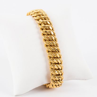 English mesh bracelet, 18 K gold 
Weight:...
