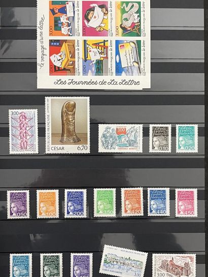 null 13 albums Stamps - France Faciale 1960 to 2000, many multiple stamps, booklets,...