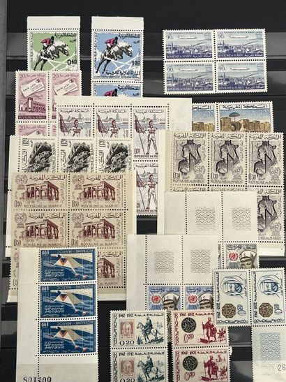 null 5 albums of stamps :France Various + Morocco + Various
 condition : **/*/O
Expert...