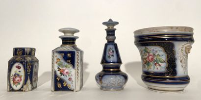 VALENTINE
Set of four elements in polychrome...
