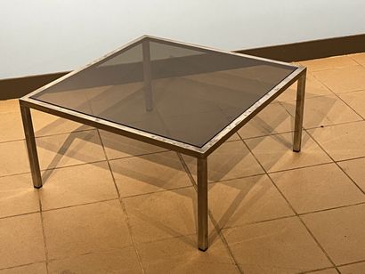 In the spirit of Florence KNOLL.
Coffee table,...
