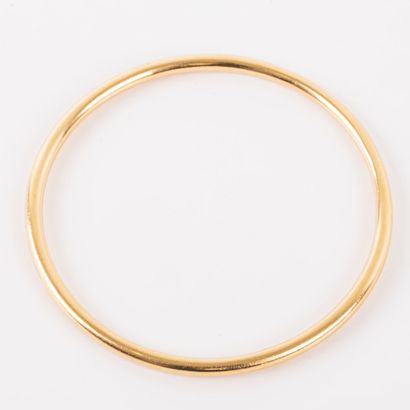 18K gold ring
Weight: 40 g - Size: 7 cm 
