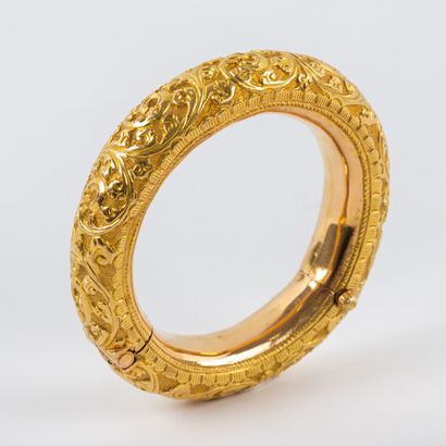 Hinged bangle bracelet, 18K engraved gold,...