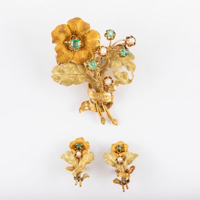 Three-piece set with floral design, brooch,...