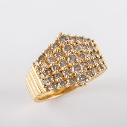 Band ring, paved with brilliant-cut diamonds,...