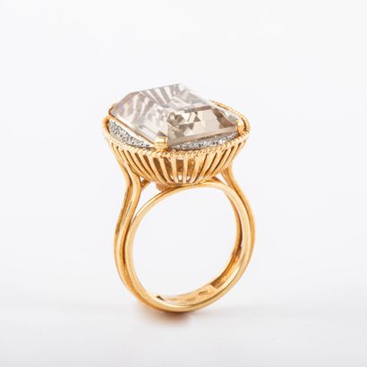 null Cocktail ring, citrine, brilliant-cut diamonds, 18 K gold setting 
circa 1960
Gross...