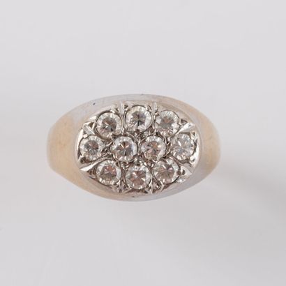 null Signet ring, paved with brilliant-cut diamonds, approx. 0.80 carat, set in 18K...