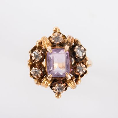 Daisy ring, violet stone, rose-cut diamond...