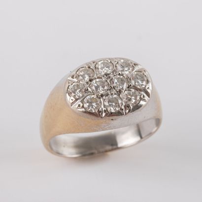 null Bague chevalière, pavage diamants taille brillant, 0.80 carat env, monture or...