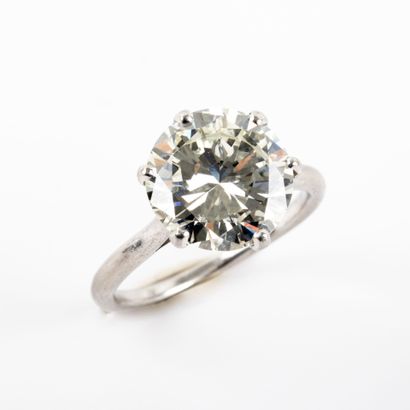 null Bague solitaire diamant taille brillant, 4.44 carats, couleur K, pureté VS1,...