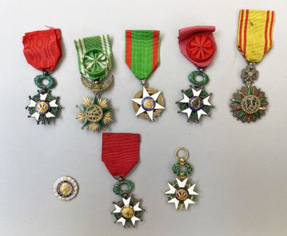 null Lot comprising various French and colonial civil and military decorations: 
-...