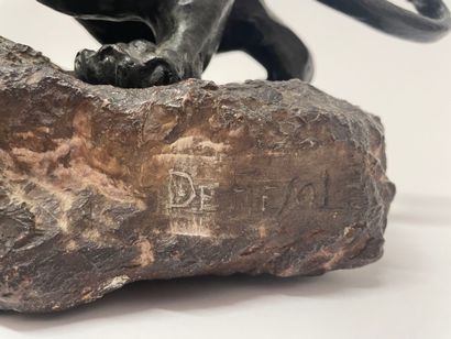 null Nino de FIESOLE (XIXe-XXe)
Lionne rugissant sur un rocher
Bronze à patine brune...